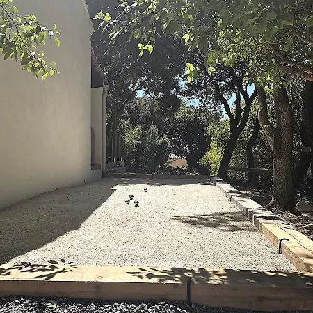 Les Yeux Bleus, Boheme, Petanque Et Nyaraló *